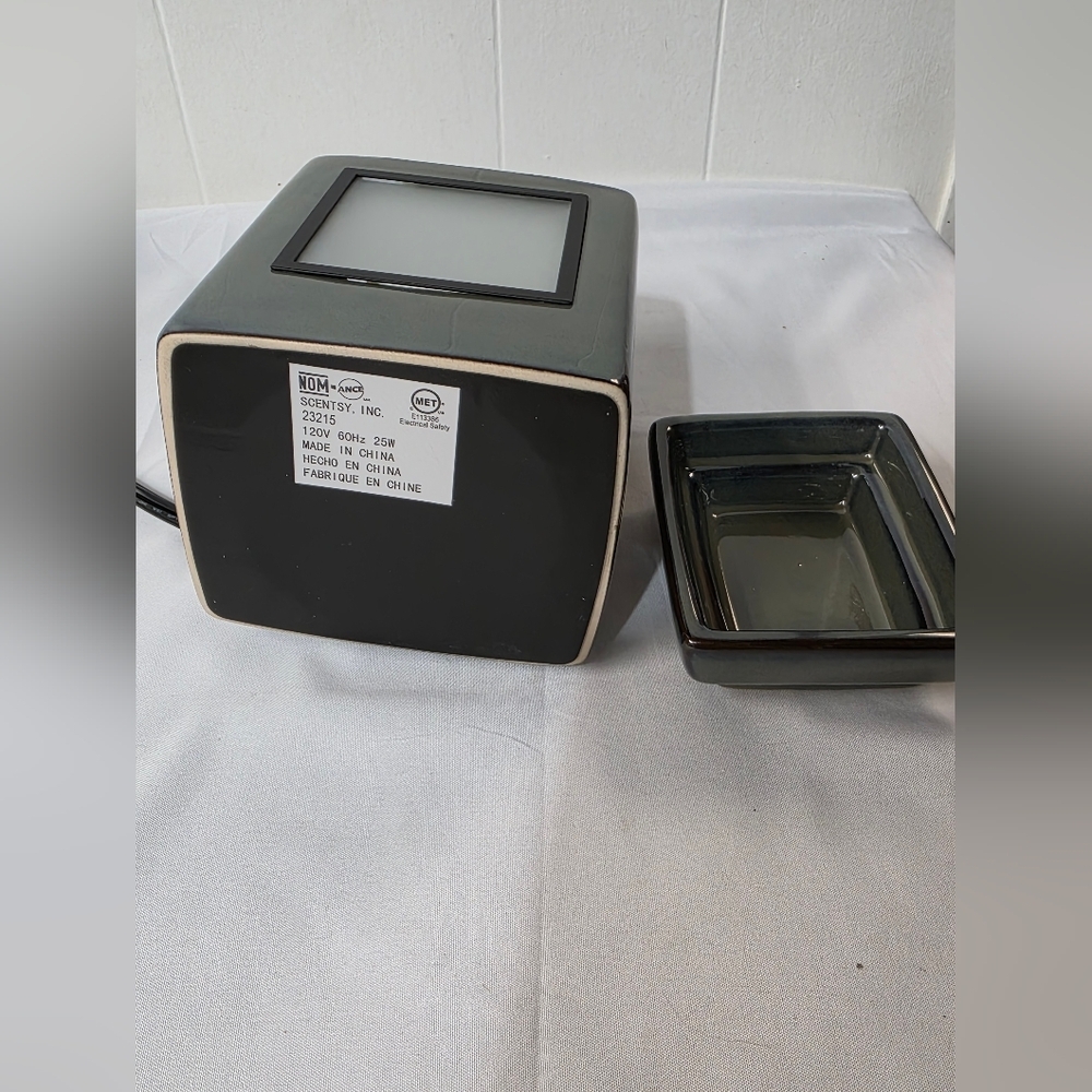 Scentsy Gallery Cube Moss Electric Full Size Ceramic Wax Warmer Retired - Picture 4 of 8